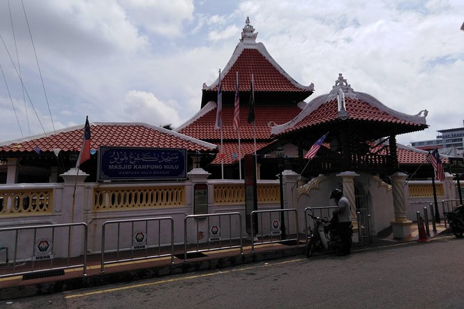 Malacca Heritage City Day Trip - Kampung Hulu Mosque area and the Riverside Artwalk