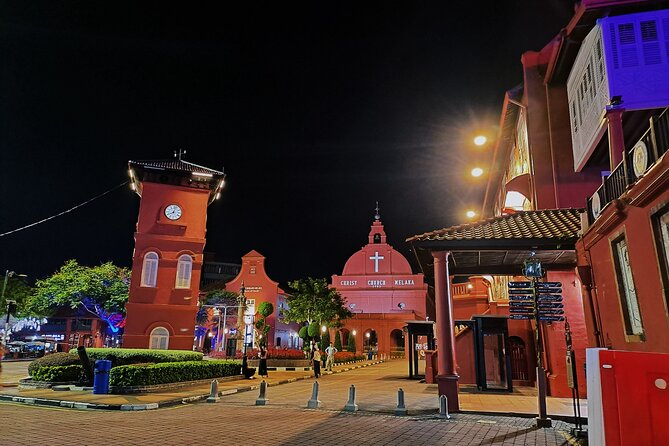 Malacca Night Tour with River Cruise & Trishaw Ride from KL (SIC) - Sultan’s Palace Replica and Independence Building Photo Stops
