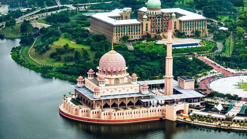 Malacca & Putrajaya Tour - Melaka River Walk and Independence Memorial: A Breather From Photo Stops