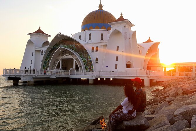 Malacca's Famous Spots: Private Day Tour - Jonker Street and Dutch Square: reading Malacca’s layers