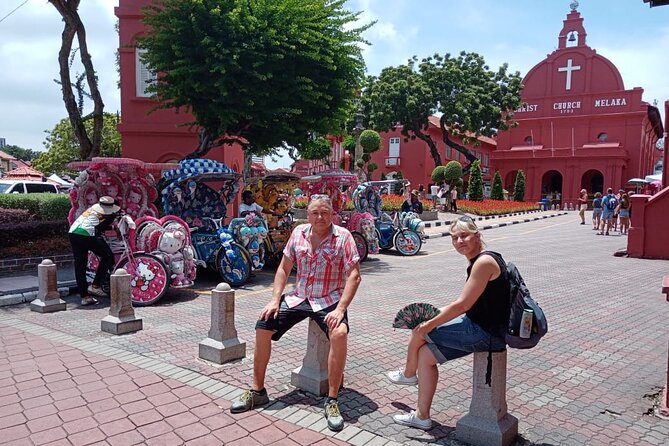 Malacca Sunset Tour: UNESCO Heritage Highlights & River Cruise - Jonker Street: shopping time that also helps you understand Malacca