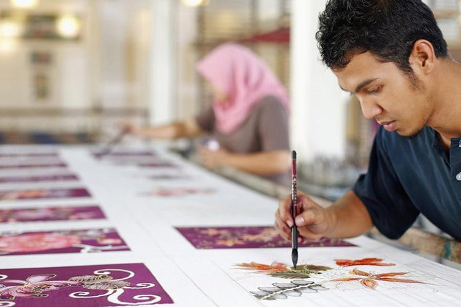 Malaysia Countryside and Batucaves from Kuala Lumpur - The batik stop: process vs shopping, and why you only get one