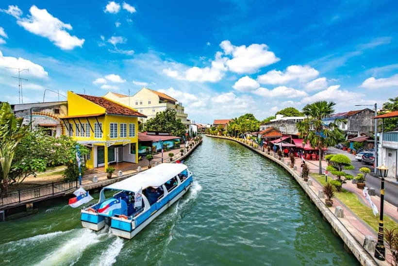 Melaka: Melaka River Cruise E-Ticket - The 45-minute route: Sungai Melaka, bridges, and major landmarks