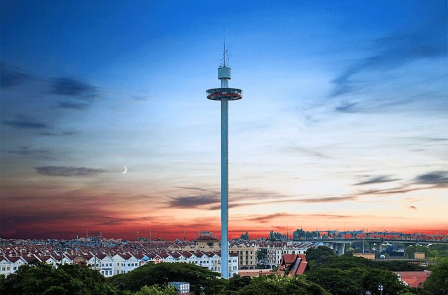 Melaka: Menara Taming Sari Tower E-Ticket - Timing tips for photos, lines, and Ramadan hours