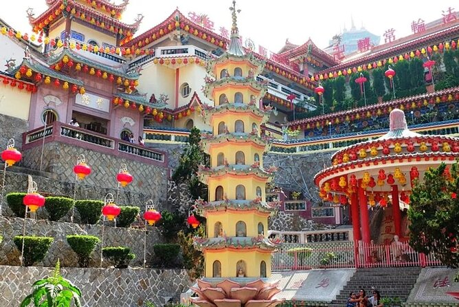 Penang City & temple Tour with Penang Hill Train Fast Lane Ticket - Kek Lok Si: The Biggest Buddhist Temple Stop in the Route