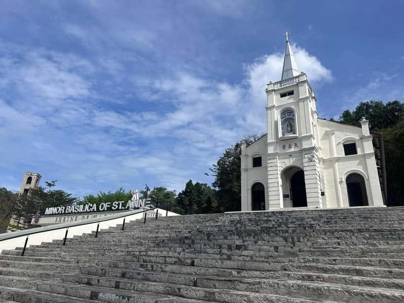 Penang: Fascinating 5-Hour Private Local Tour - A private van that keeps Penang feeling easy
