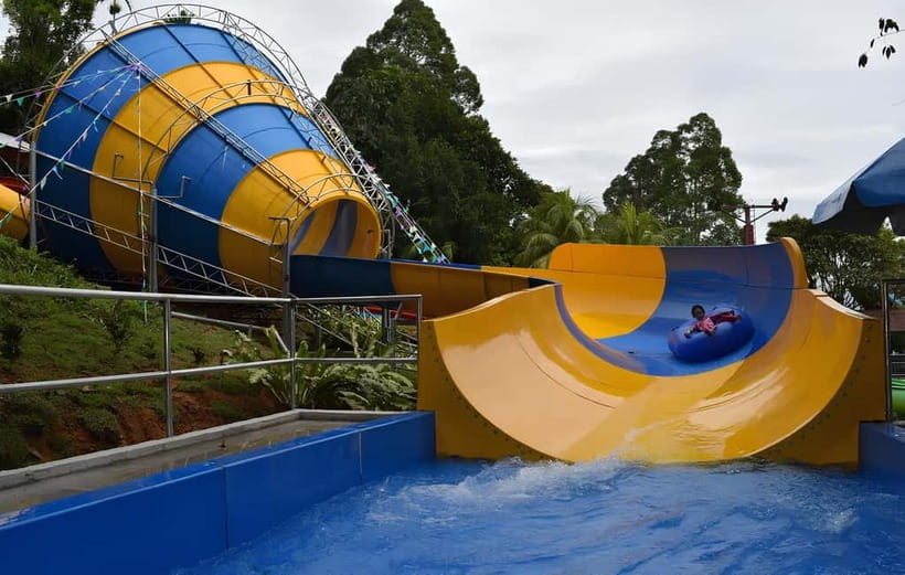 Perak: Bukit Merah Laketown Waterpark Admission Ticket - Perak Laketown Waterpark: more than just a pool day