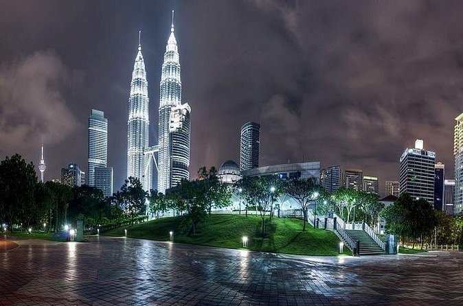 Petronas Twin Tower E-Ticket Including The Skybridge - Logistics in Kuala Lumpur City Centre: Meet Point, Timing, and Group Size