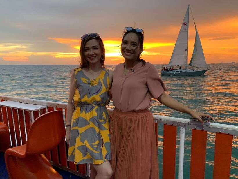 Port Dickson: Dragon Sunset Cruise with Salt Water Jacuzzi - Meeting Dickson Dragon at PD World Marina, Then Settling In