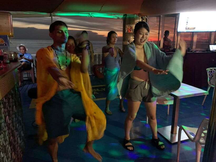 Port Dickson: Dragon Sunset Cruise with Salt Water Jacuzzi - Included Snacks and Drinks: The Value Check Before You Sail