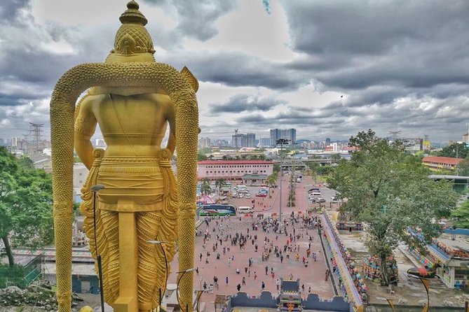 Private Batu Caves, National Mosque & Religious Tour with Lunch - Batu Caves: the main event, with time to look