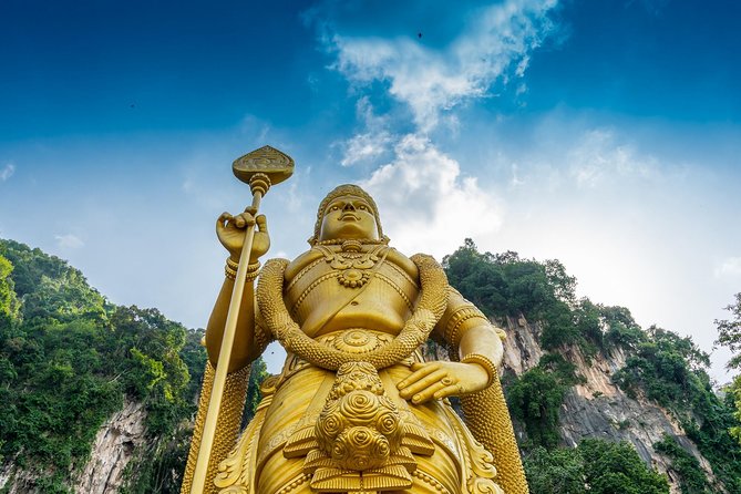 Private Batu Caves, National Mosque & Religious Tour with Lunch - Thean Hou Temple on Robson Heights, with a culture lens