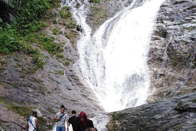 Private: Cameron Highlands 2 days 1 night Trip - Day 1 Waterfalls, Tea Stations, and Farm Stops That Add up