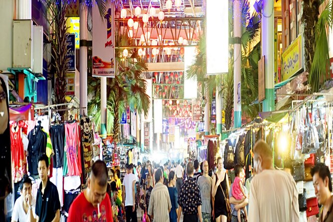 Private Half-Day Batu Caves and Cutural Tour in Kuala Lumpur - Masjid Negara: beautiful gardens, and the Friday switch