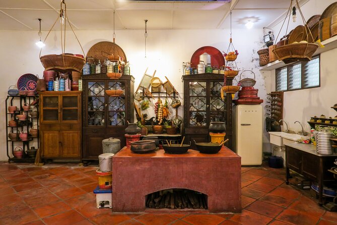 Private Half-Day George Town History Tour - Dhammikarama Burmese Temple: Panca Rupa and the fountain of life