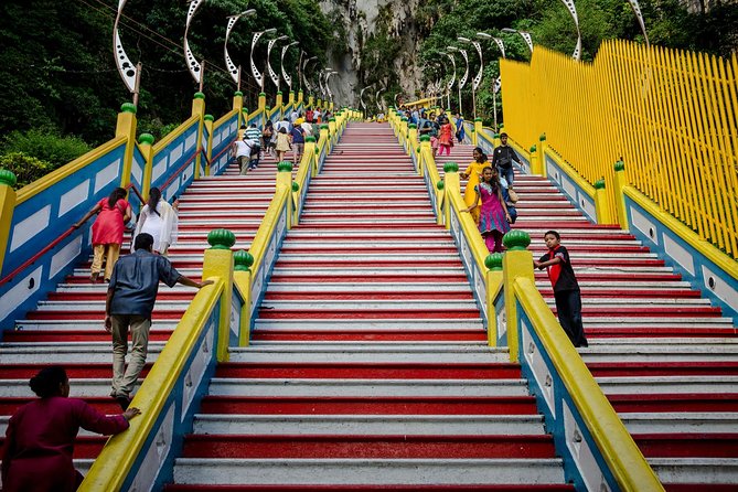 Private Half-Day Kuala Lumpur Culture And Communities Exploration Tour - Stop 2: Thean Hou Temple, six tiers of Chinese temple culture