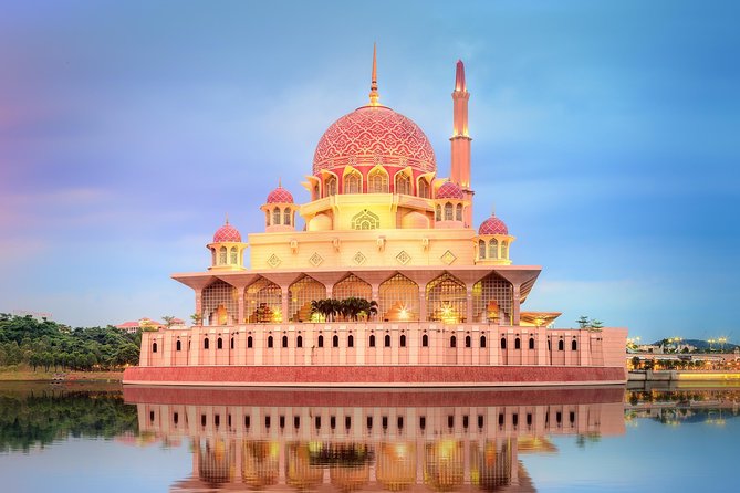 Private Half-Day Putrajaya Tour with Lake Cruise from Kuala Lumpur - Stop One: Putra Mosque and the Rose-Pink Dome Moment