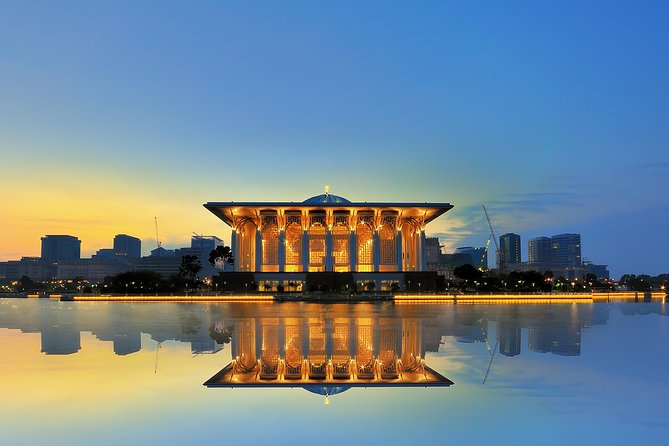 Private Half-Day Putrajaya Tour with Lake Cruise from Kuala Lumpur - Taman Warisan Agricultural Heritage Park: Plantation Heritage With a Living Demo