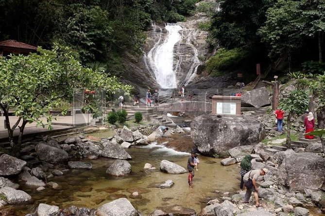 Private Kanching Waterfalls with Batu Caves & Ramayana Caves Tour - Why This Private Half-Day Works in Kuala Lumpur