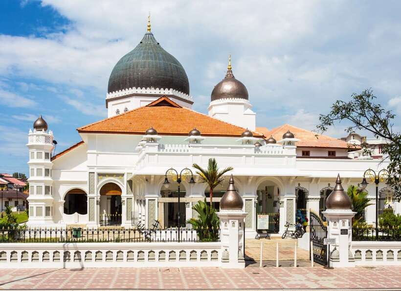 Private Penang City Tour with Kek Lok Si Temple - Coffee Tree sampling: white coffee or tea that actually fits the route