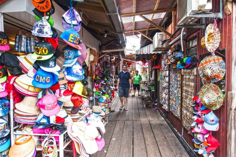 Private Penang City Tour with Kek Lok Si Temple - Street art and Via Radicosa, 42: where Penang gets playful