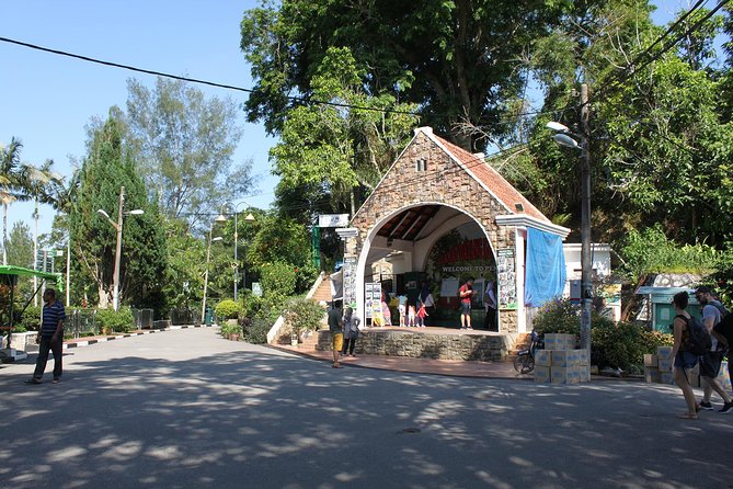 Private Penang Hill and Temple - Riding Penang Hill: breezy views and British hill station atmosphere