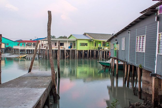 Private Tour: Crab Island Sightseeing Boat Ride and Seafood Lunch - Seafood lunch on the island: how to order smarter