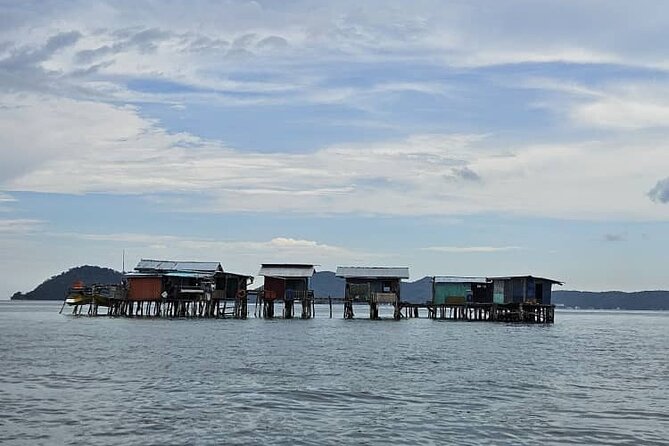 Private Tour Kampung Gipsi Sabah Cultural Village Kota Kinabalu - KK Central Market and Gaya Island, the warm-up before the water village