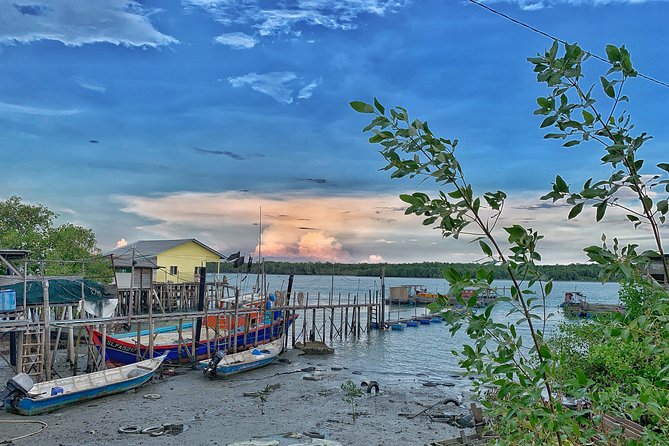 Pulau Ketam Rural Adventure Day Tour (SIC – Join In Tour) - Sultan Salahuddin Mosque (Blue Mosque): big scale, easy to appreciate