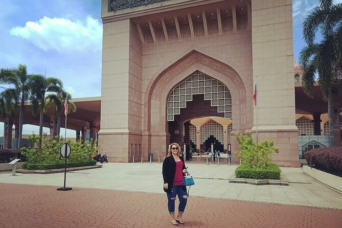 Putrajaya City Tour From Kuala Lumpur - Return to Kuala Lumpur: A Clean Finish to a Long Sightseeing Day