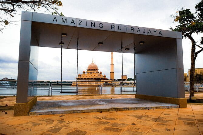 Putrajaya Tour From Kuala Lumpur Includes Batu Caves - Why this Putrajaya and Batu Caves route works with a tight schedule