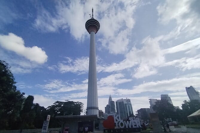 Putrajaya Tour From Kuala Lumpur Includes Batu Caves - Perdana Putra: the Prime Minister’s office complex view
