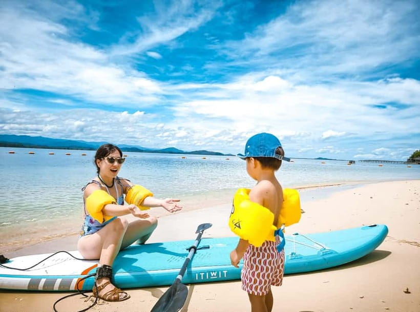 Sabah: Ara Dinawan Island - Lunch on Dinawan Island: fresh seafood with a view