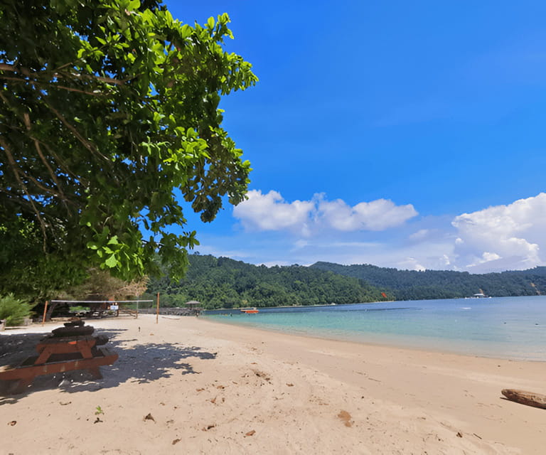 Sabah: Manukan and Sapi Islands Excursion Ticket - Getting to Jesselton Point: the calm start before the speedboats