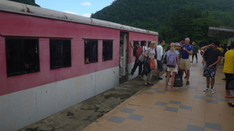 Sabah: White Water Rafting Grade 3-4 at Padas River - Break Time and Lunch: Fuel for the Ride Back