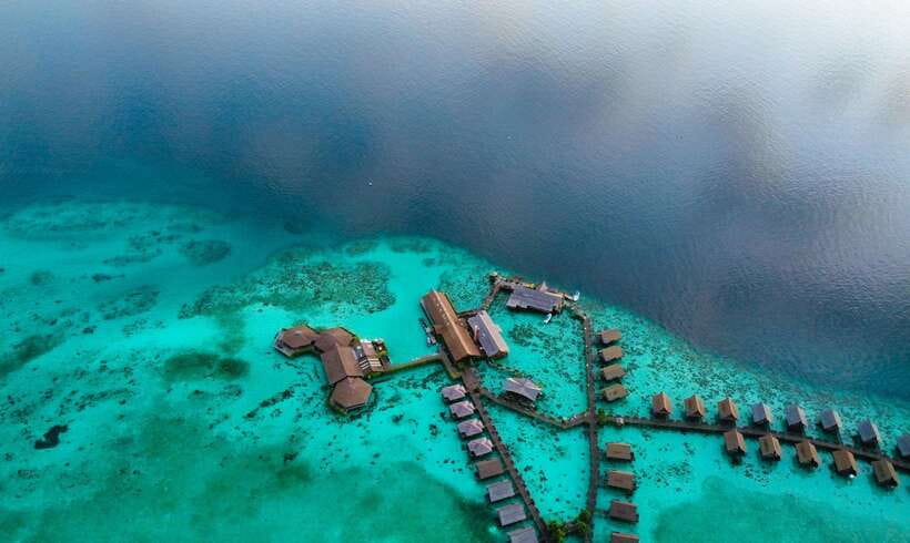 Semporna: Mabul and Kapalai Trip in Snorkel or Dive & Lunch - From Semporna Jetty to Mabul Water Bungalows, and Why the Boat Time Matters