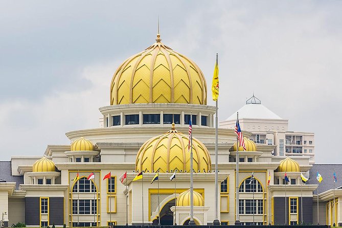 Shore Excursions from Port Klang Terminal - Merdeka Square and Royal Selangor: the KL landmarks you can place on a map