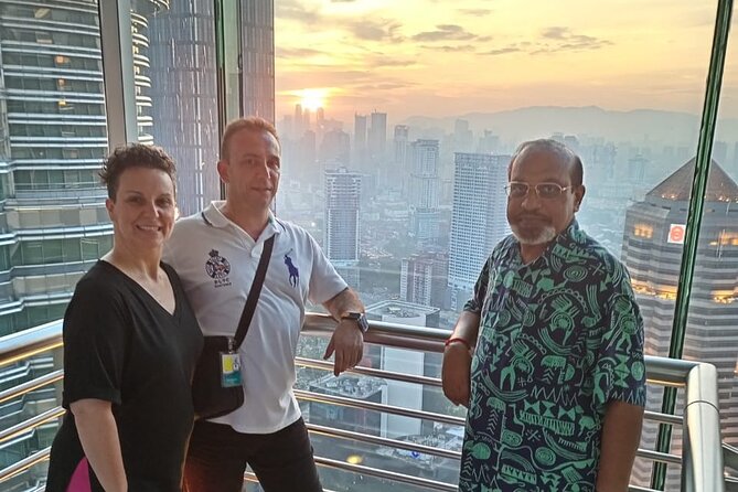 Sky-High Dining Experience at the Iconic Petronas Twin Towers - Stop 2: Skybridge on the 41st and 42nd floors, about 170m up