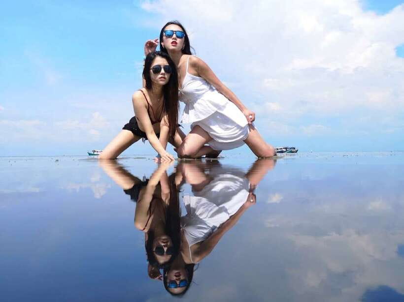 Sky Mirror - Kuala Selangor and Sekinchan Paddy Field Tour - Sasaran Beach, Kuala Selangor: where the sky meets the sand