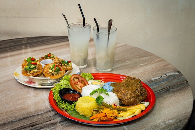 Small Group Melaka After Dark Food Tour - The Melaka River Walk and the 1728 mosque story
