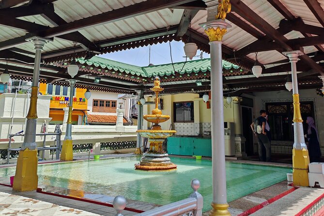 Small Group Melaka Flavours Food and Culture Tour - Stop 4: Arulmiku Poyyatha Vinayaga Moorthy Temple from 1781