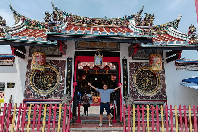 Small Group Melaka Flavours Food and Culture Tour - Stop 5: Kampung Kling Mosque, built in 1748 and styled by multiple influences