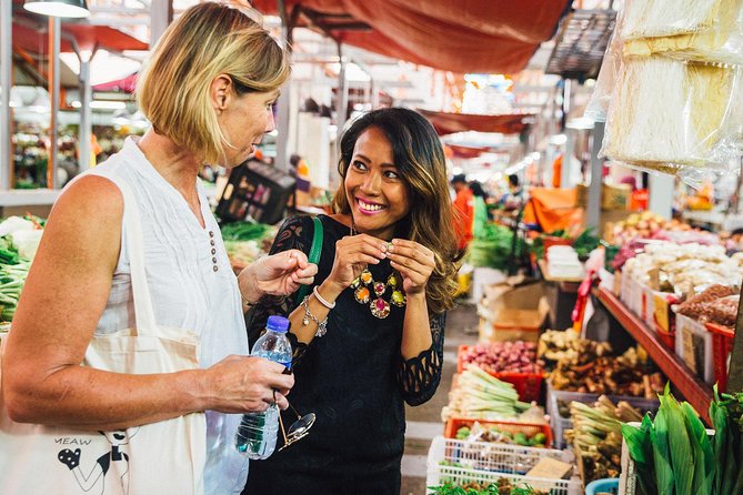 The 10 Tastings of Kuala Lumpur With Locals: Private Street Food Tour - Arriving at Central Market, then turning curiosity into snacks