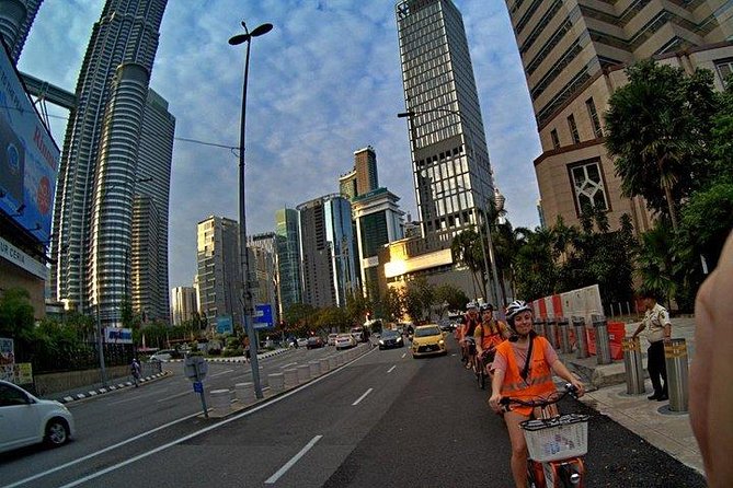 The Best of Kuala Lumpur Sunset and Night tour - Dinner, Bottled Water, and Keeping Your Energy Steady