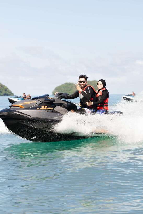 The Best Packages Jet Ski Island Hopping Langkawi - Getting Started at ZS Water Sports: safety briefing and your gear
