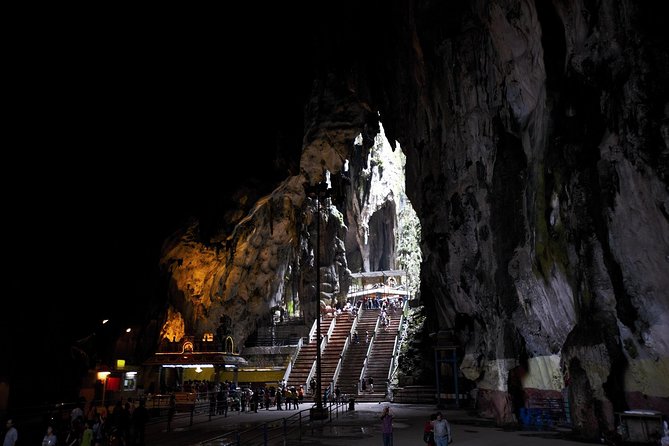 The holy caverns and temples of the Batu Caves - Pickup and transport: how smooth it is from central Kuala Lumpur
